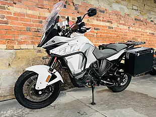 Used 2017 Ktm 1290 Super Adventure T White - Interior and Exterior details 12