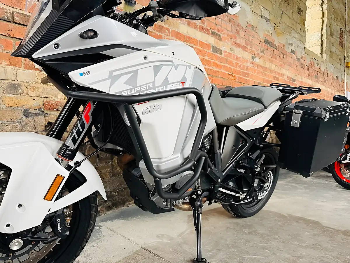 Used 2017 Ktm 1290 Super Adventure T White - Interior and Exterior details 15