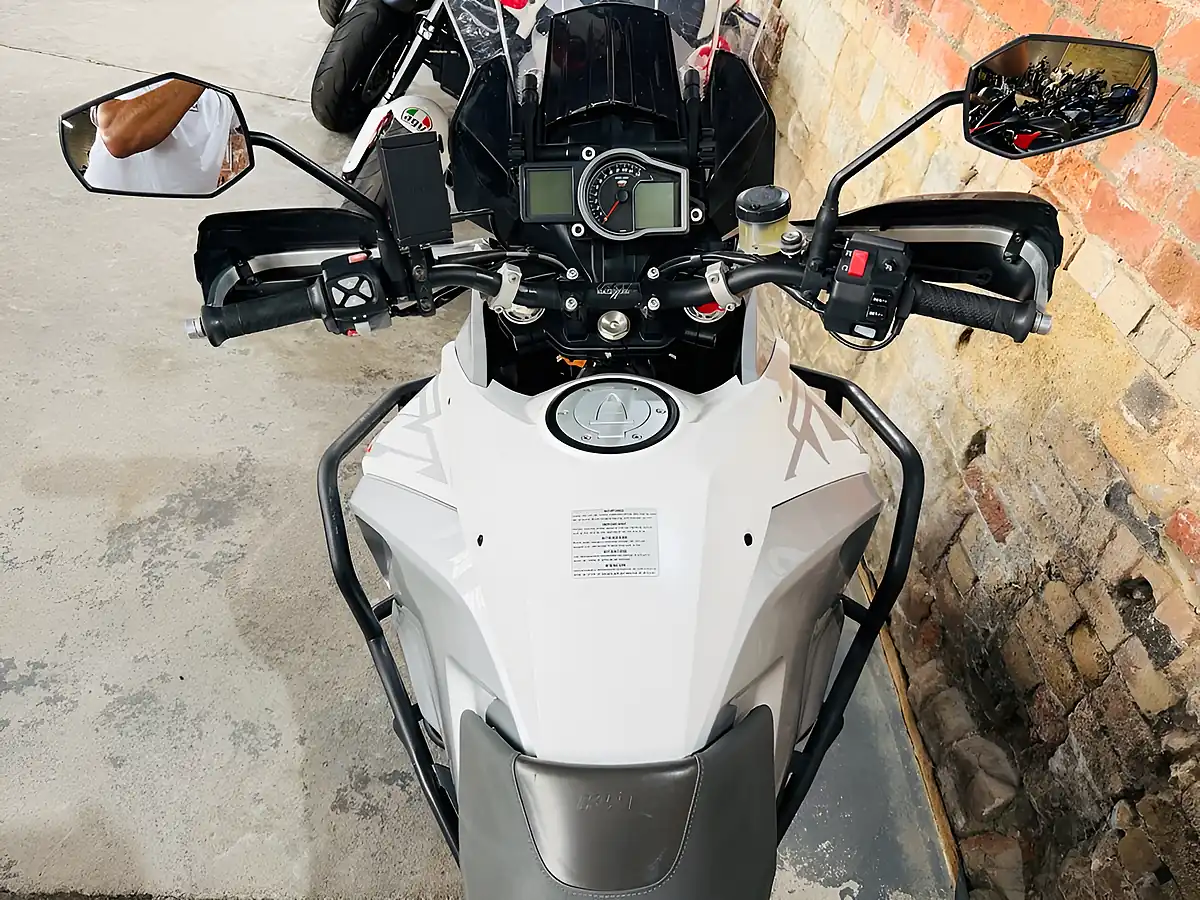 Used 2017 Ktm 1290 Super Adventure T White - Interior and Exterior details 20
