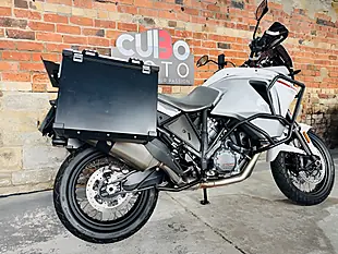 Used 2017 Ktm 1290 Super Adventure T White - Interior and Exterior details 4