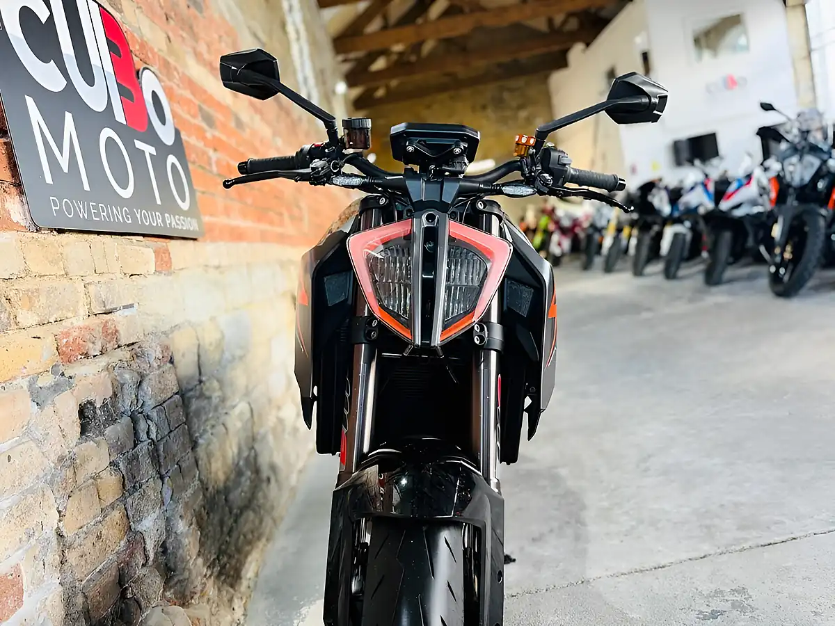 Used 2017 Ktm 1290 Super Duke R Gen 2 Black - Interior and Exterior details 19