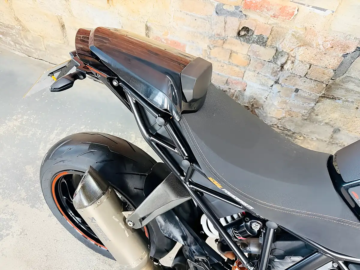 Used 2017 Ktm 1290 Super Duke R Gen 2 Black - Interior and Exterior details 9