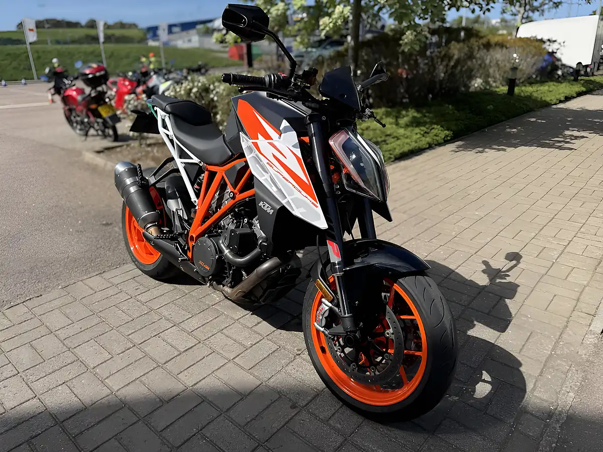 Used 2017 Ktm 1290 Super Duke R - Interior and Exterior details 3