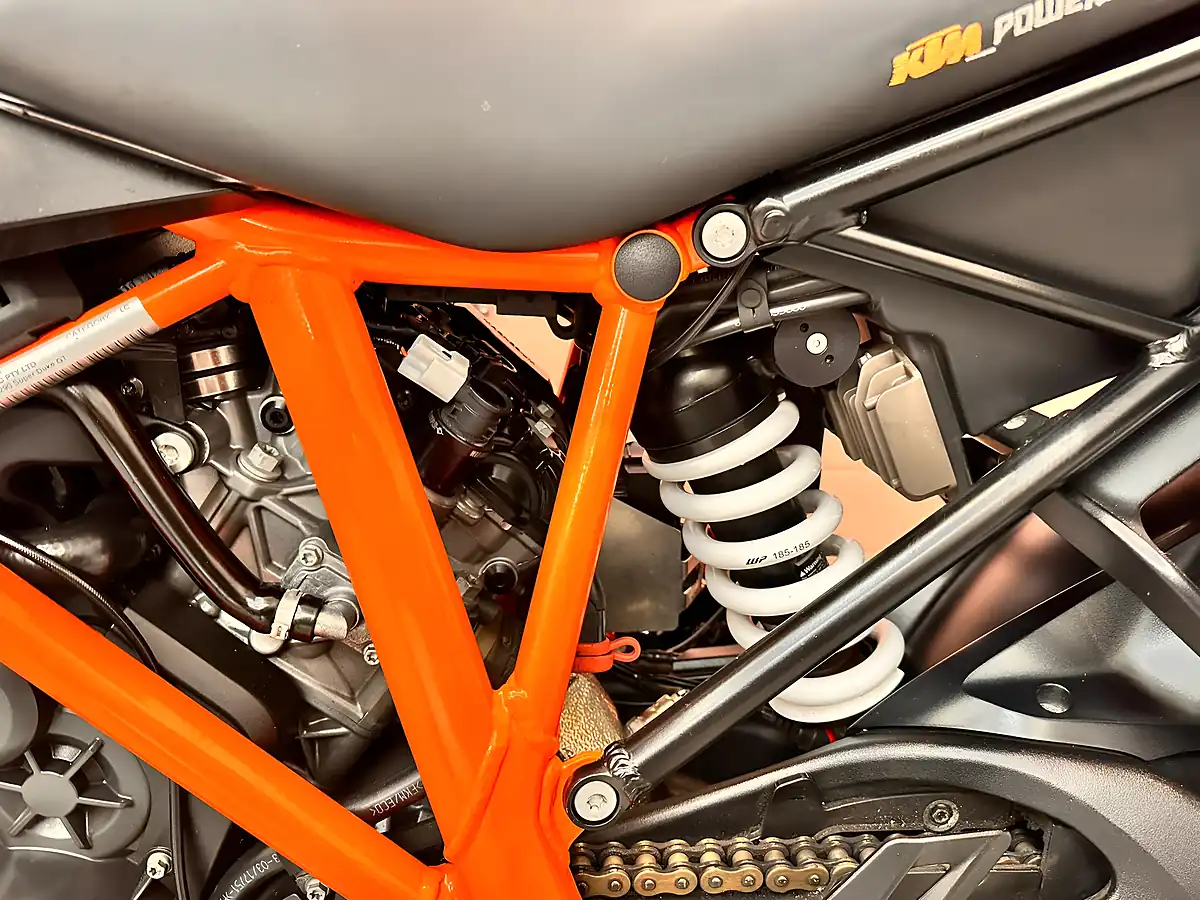 Used 2017 Ktm 1290 Superduke GT - Interior and Exterior details 12