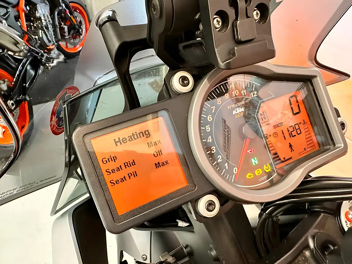 Used 2017 Ktm 1290 Superduke GT - Interior and Exterior details 9