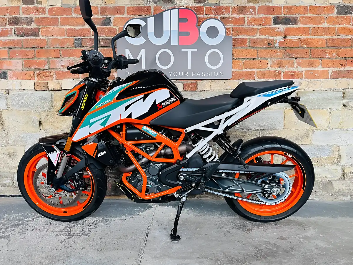 Used 2017 Ktm 390 Duke Orange - Interior and Exterior details 11