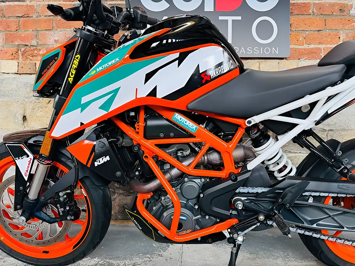 Used 2017 Ktm 390 Duke Orange - Interior and Exterior details 16