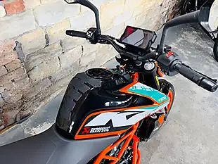 Used 2017 Ktm 390 Duke Orange - Interior and Exterior details 8