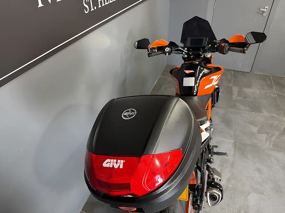 Used 2017 Ktm 390 Duke Orange - Interior and Exterior details 10