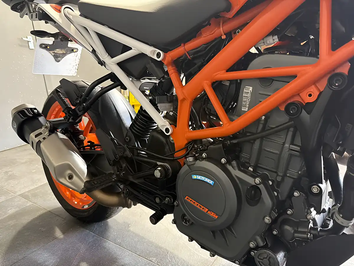 Used 2017 Ktm 390 Duke Orange - Interior and Exterior details 12