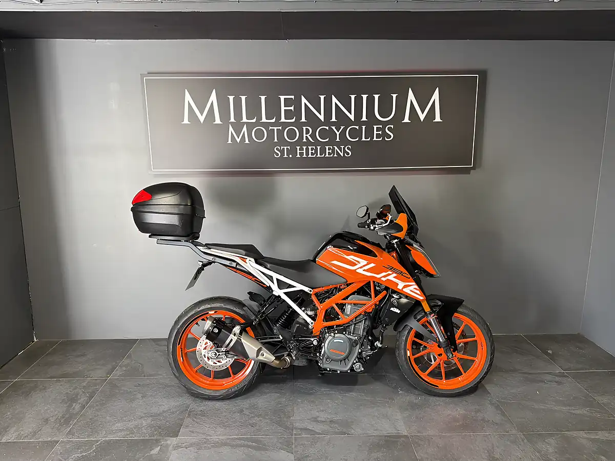 Used 2017 Ktm 390 Duke Orange - Interior and Exterior details 13