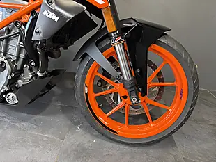 Used 2017 Ktm 390 Duke Orange - Interior and Exterior details 4