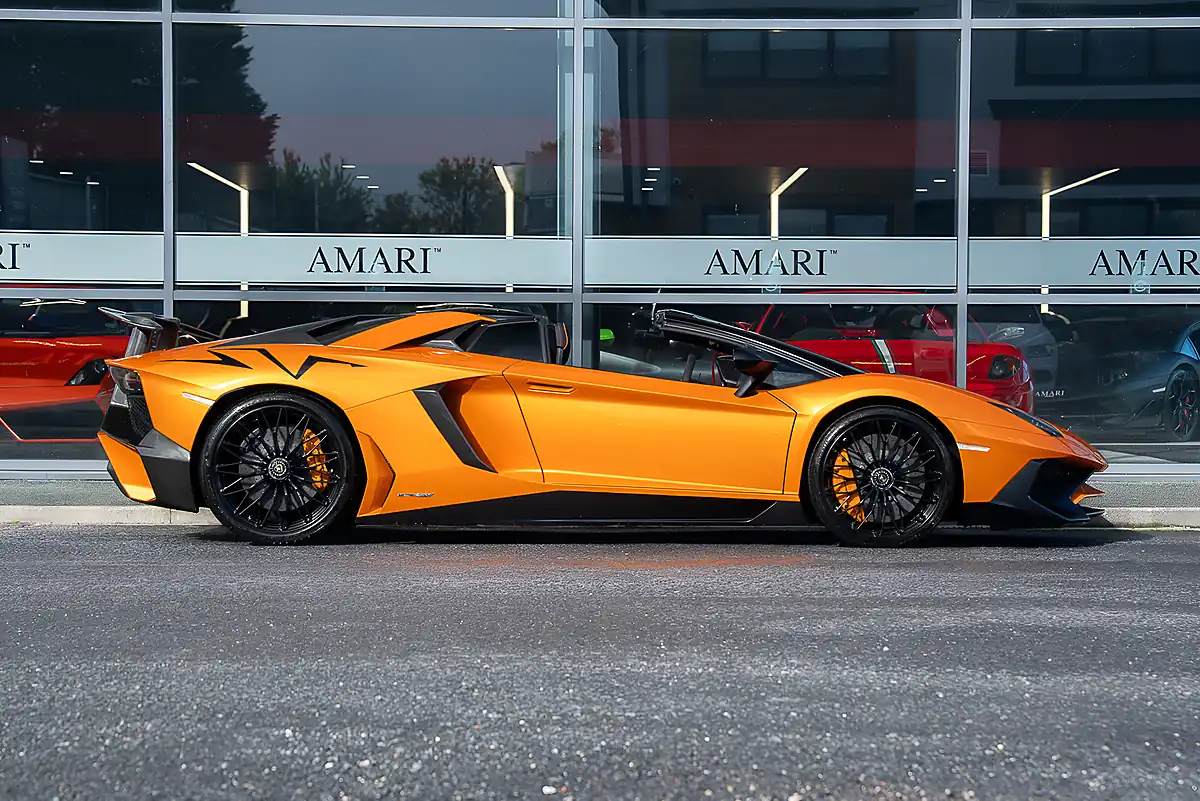Used 2017 Lamborghini Aventador Sv Roadster Arancio Atlas - Interior and Exterior details 2