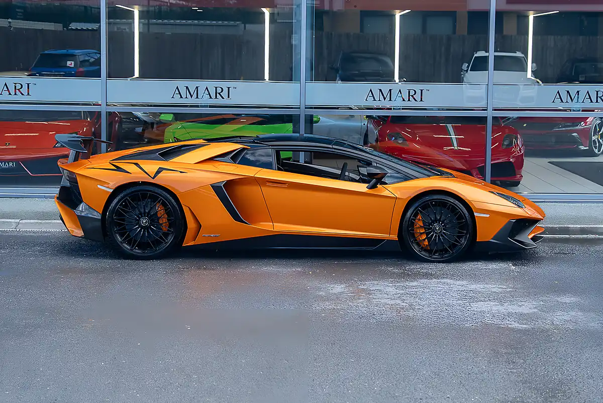 Used 2017 Lamborghini Aventador Sv Roadster Arancio Atlas - Interior and Exterior details 3
