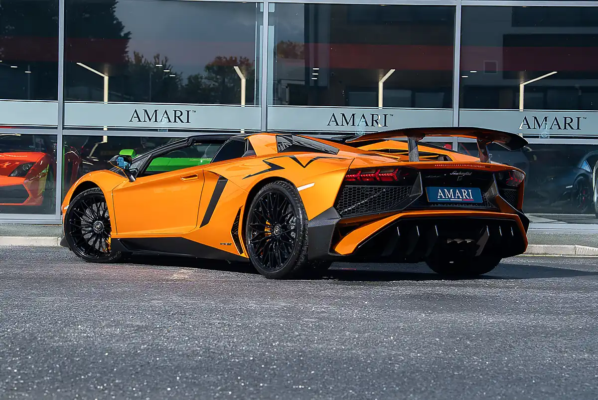 Used 2017 Lamborghini Aventador Sv Roadster Arancio Atlas - Interior and Exterior details 4