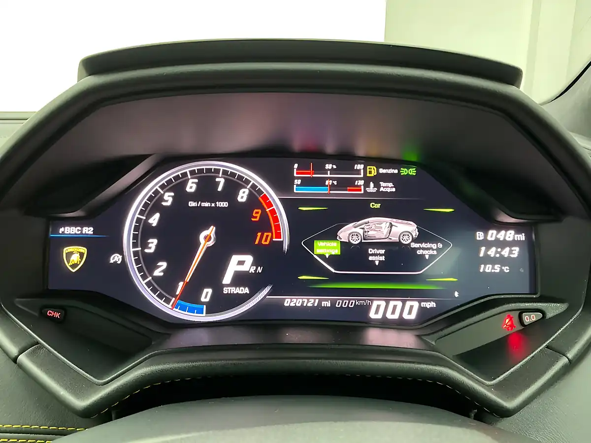 Used 2017 Lamborghini Huracan Coupe Black - Interior and Exterior details 12