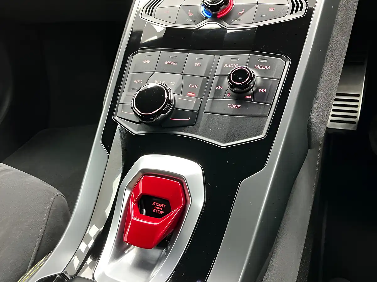 Used 2017 Lamborghini Huracan Coupe Black - Interior and Exterior details 15
