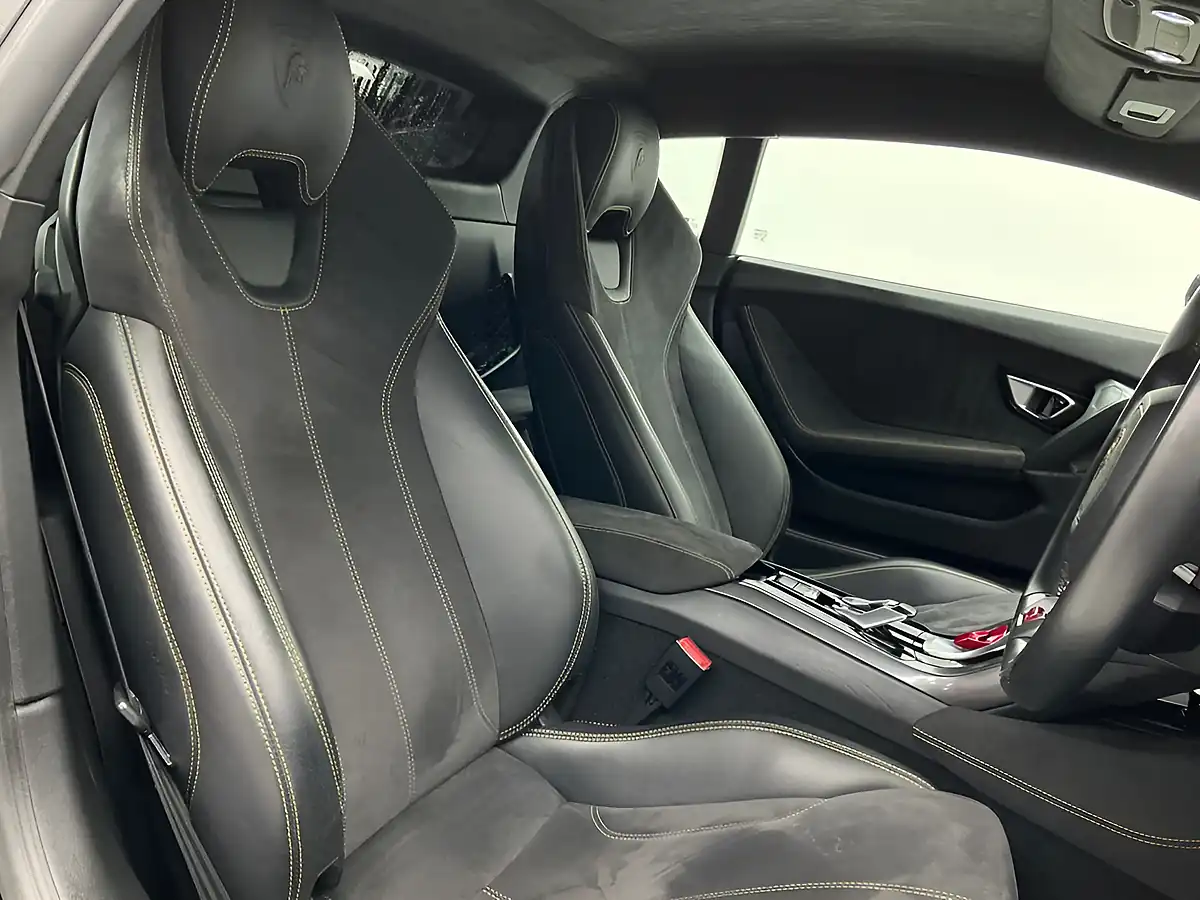 Used 2017 Lamborghini Huracan Coupe Black - Interior and Exterior details 8