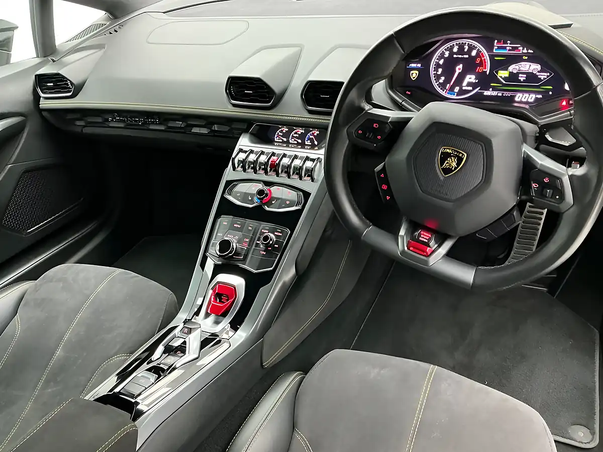 Used 2017 Lamborghini Huracan Coupe Black - Interior and Exterior details 9