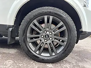 Used 2017 Land Rover Discovery 4 Graphite White - Interior and Exterior details 20