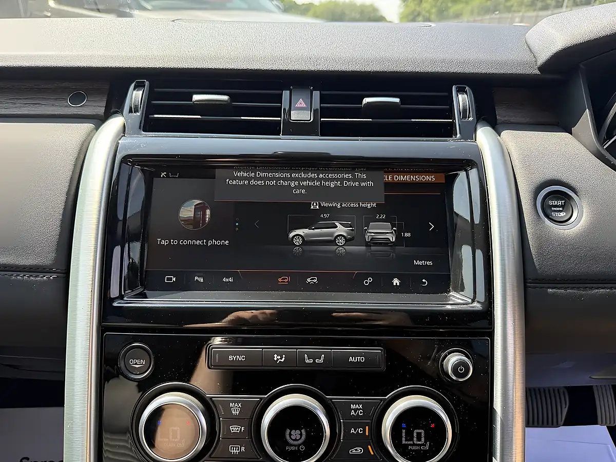 Used 2017 Land Rover Discovery Hse Ammonite Grey - Interior and Exterior details 14