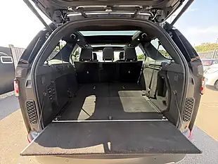 Used 2017 Land Rover Discovery Hse Ammonite Grey - Interior and Exterior details 16