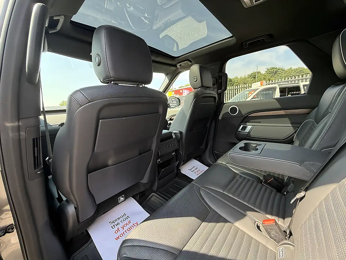 Used 2017 Land Rover Discovery Hse Ammonite Grey - Interior and Exterior details 17