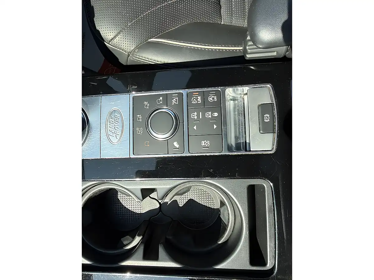 Used 2017 Land Rover Discovery Hse Ammonite Grey - Interior and Exterior details 20