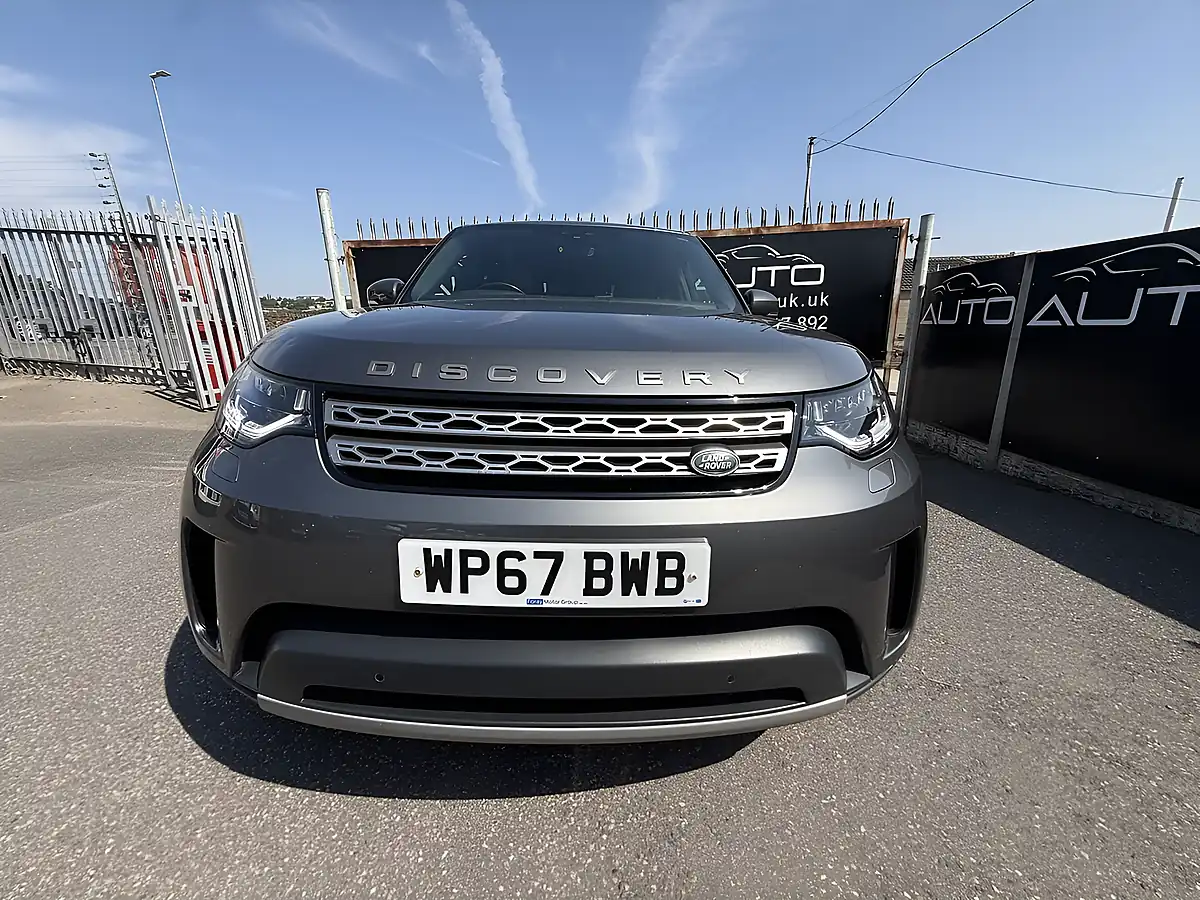 Used 2017 Land Rover Discovery Hse Ammonite Grey - Interior and Exterior details 3