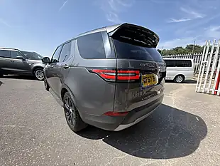 Used 2017 Land Rover Discovery Hse Ammonite Grey - Interior and Exterior details 9