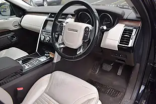 Used 2017 Land Rover Discovery Hse Black - Interior and Exterior details 6