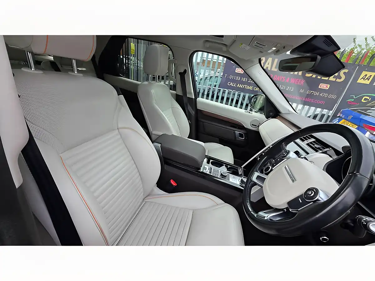 Used 2017 Land Rover Discovery Hse Black - Interior and Exterior details 14