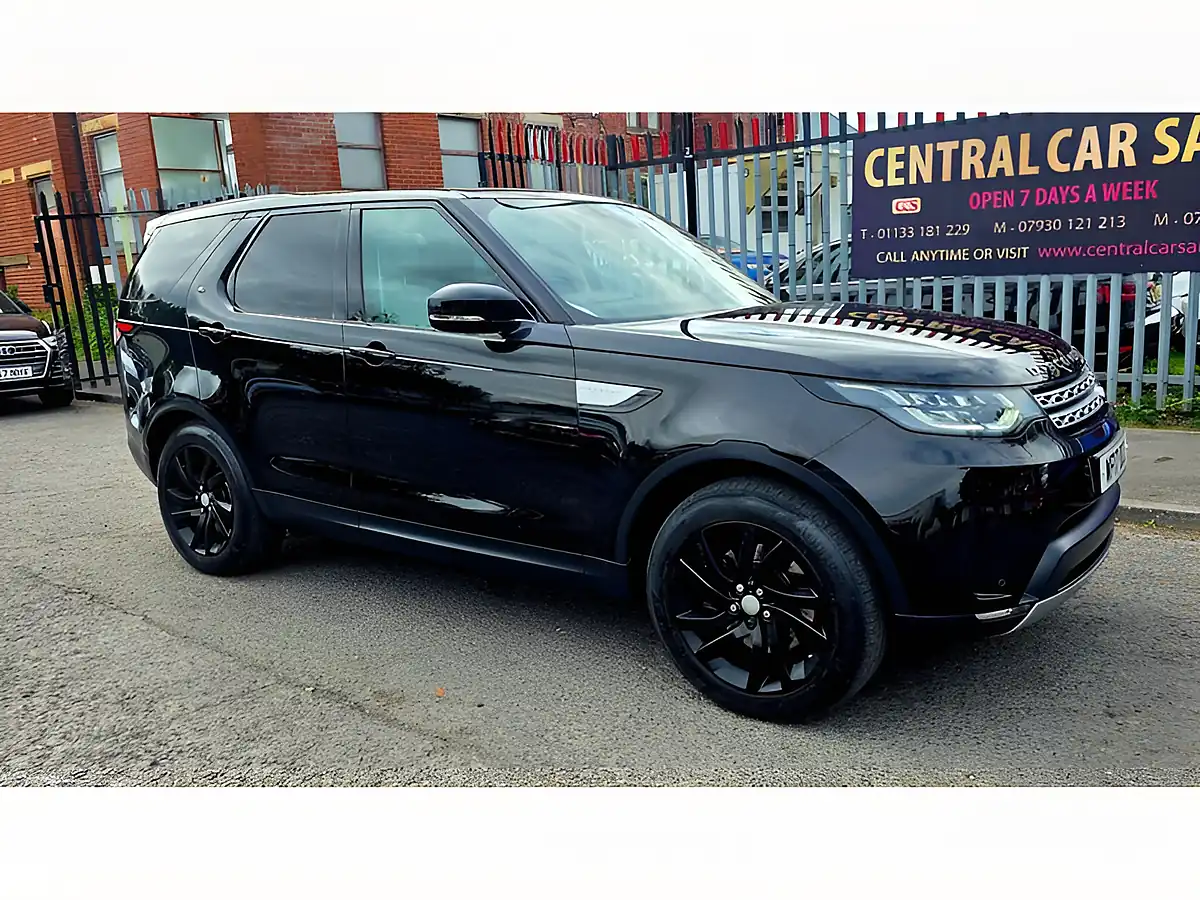 Used 2017 Land Rover Discovery Hse Black - Interior and Exterior details 3