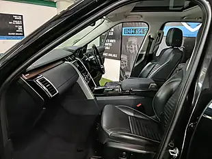 Used 2017 Land Rover Discovery Hse Black - Interior and Exterior details 10