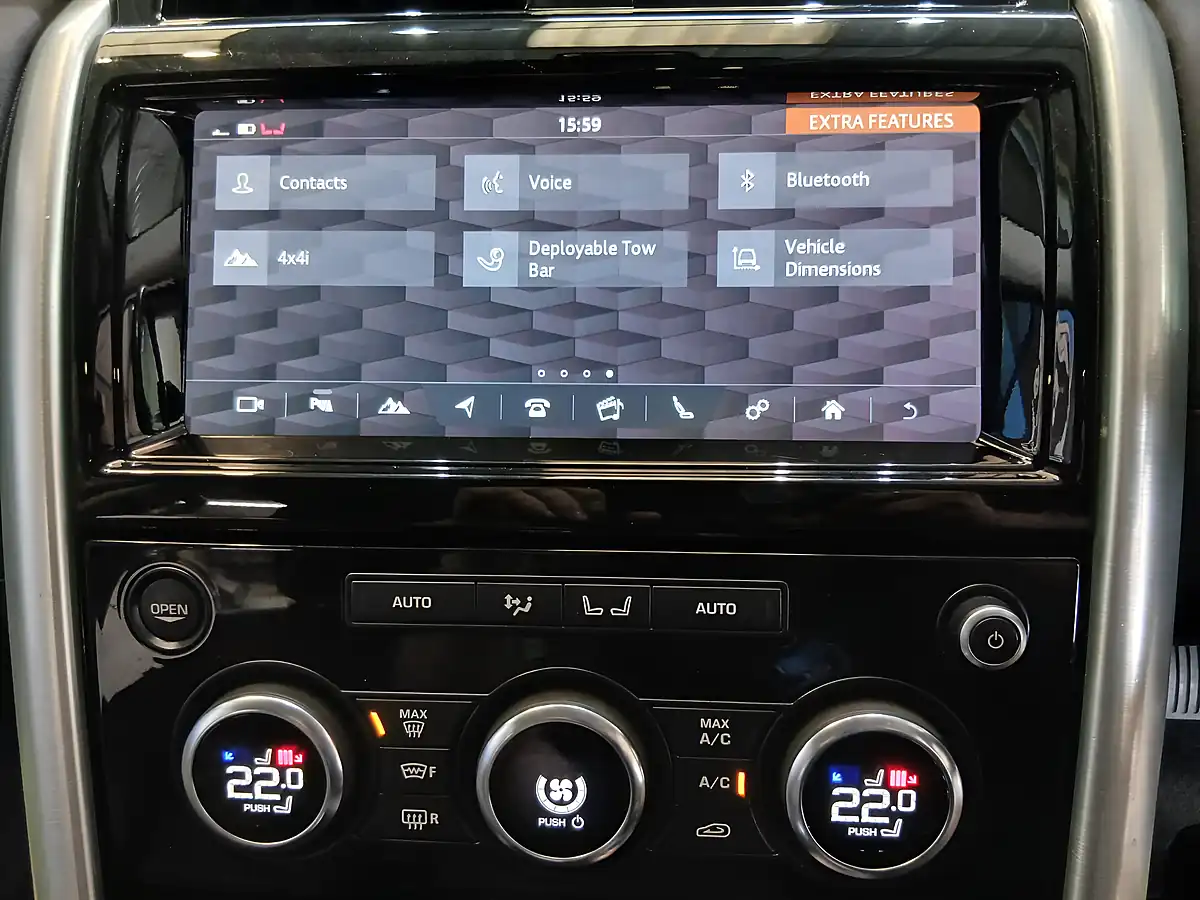 Used 2017 Land Rover Discovery Hse Black - Interior and Exterior details 14
