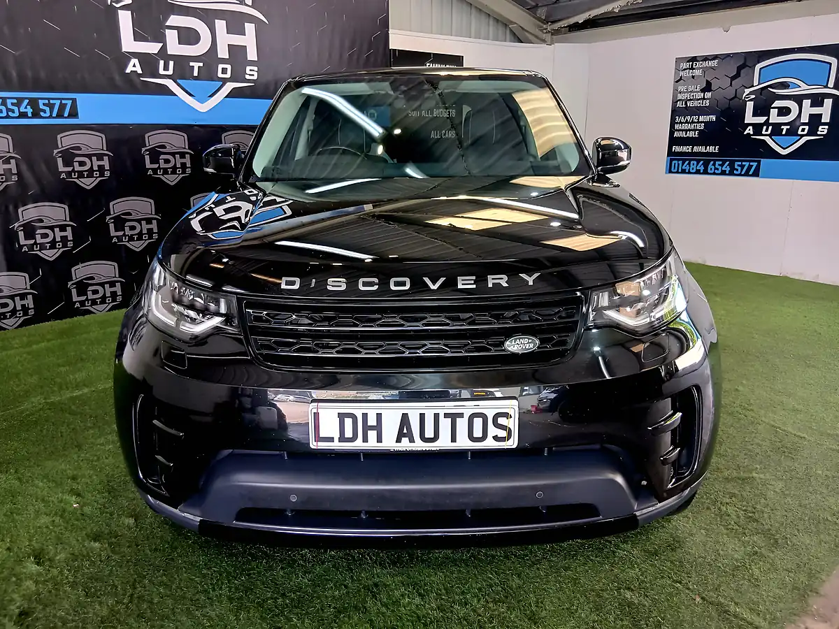 Used 2017 Land Rover Discovery Hse Black - Interior and Exterior details 8
