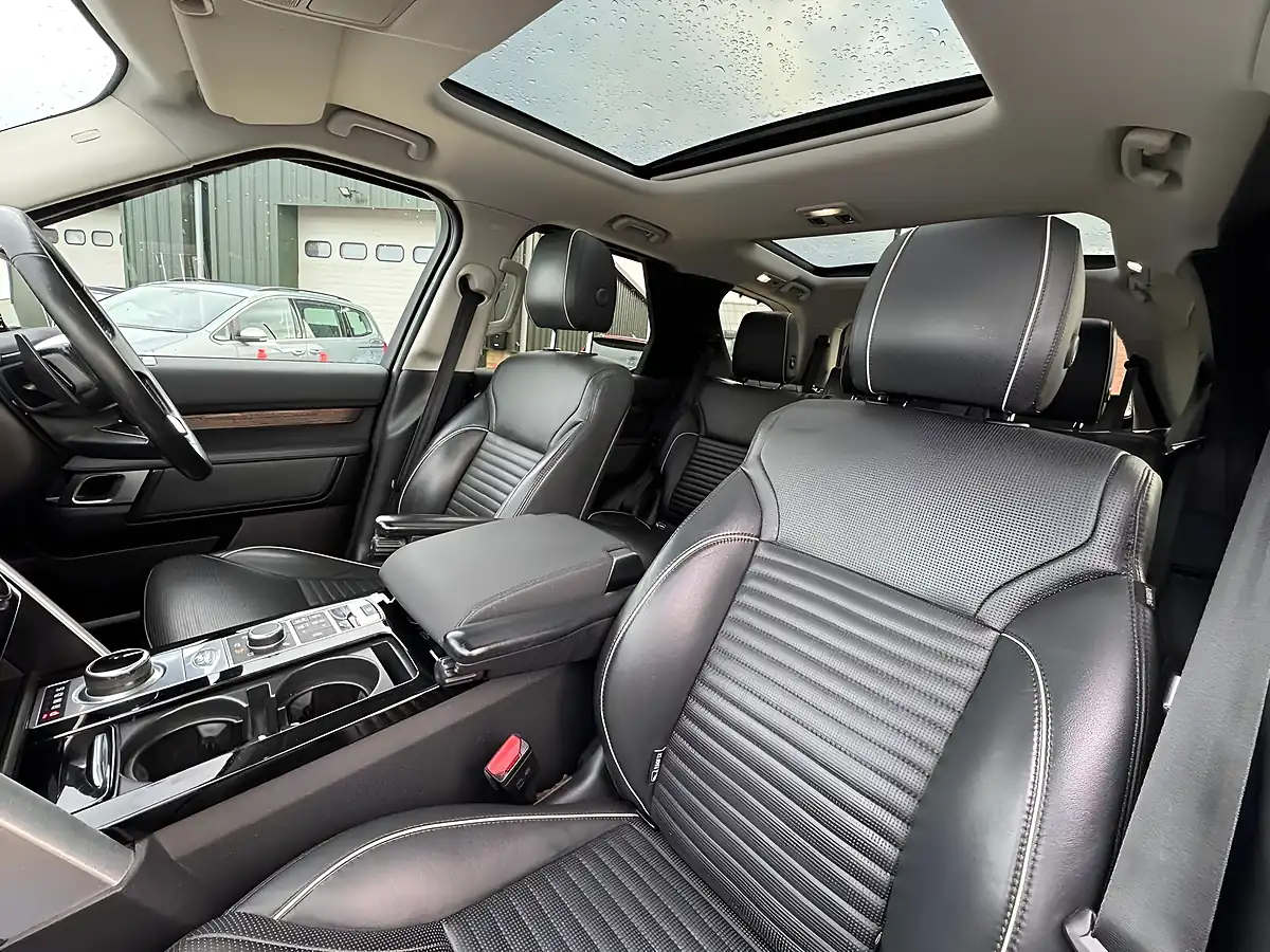 Used 2017 Land Rover Discovery Hse Black - Interior and Exterior details 20