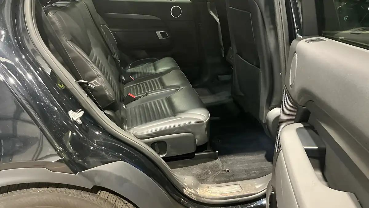 Used 2017 Land Rover Discovery Hse Black - Interior and Exterior details 7
