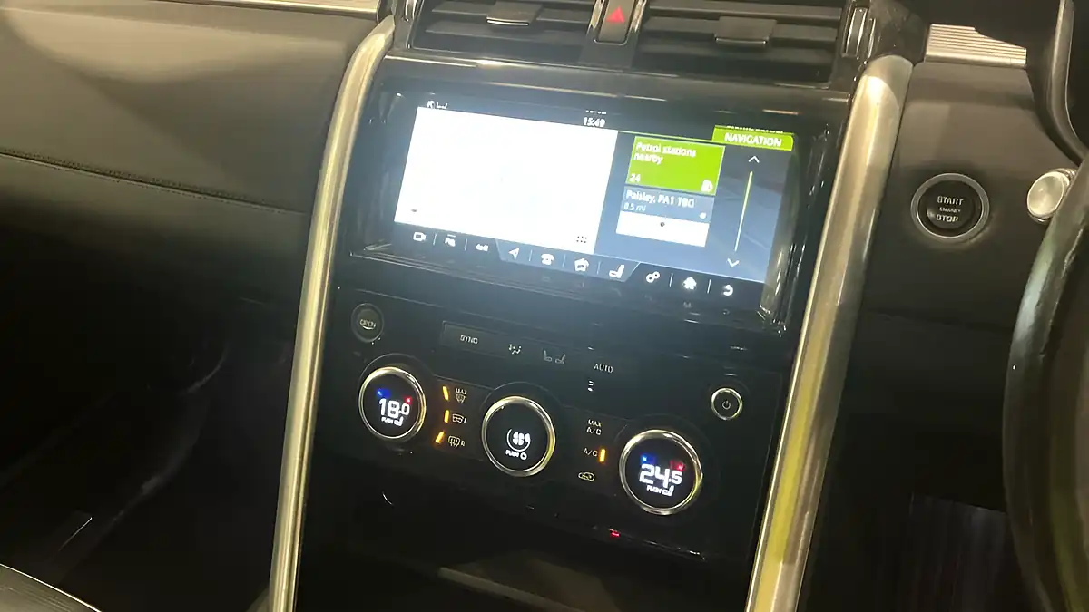 Used 2017 Land Rover Discovery Hse Black - Interior and Exterior details 9