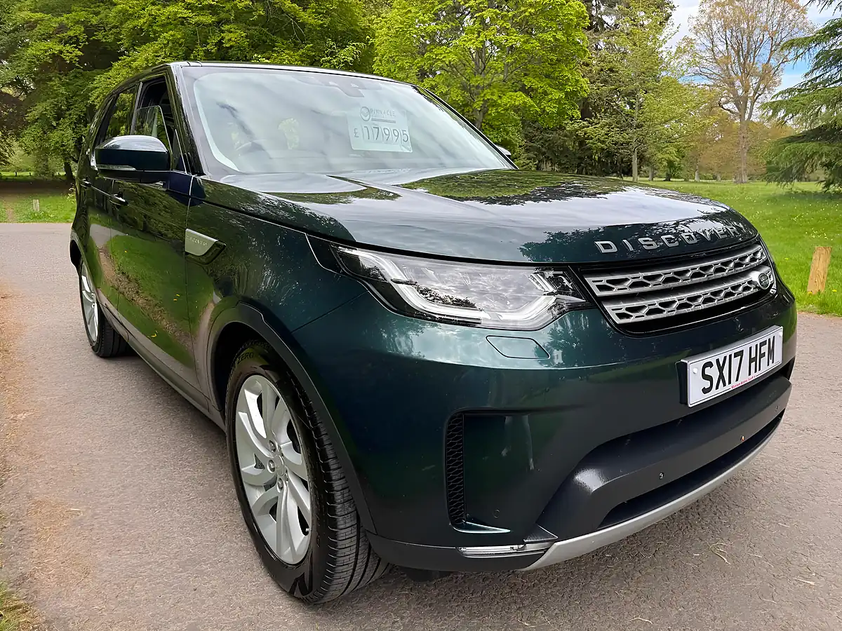 Used 2017 Land Rover Discovery Hse Green - Interior and Exterior details 11
