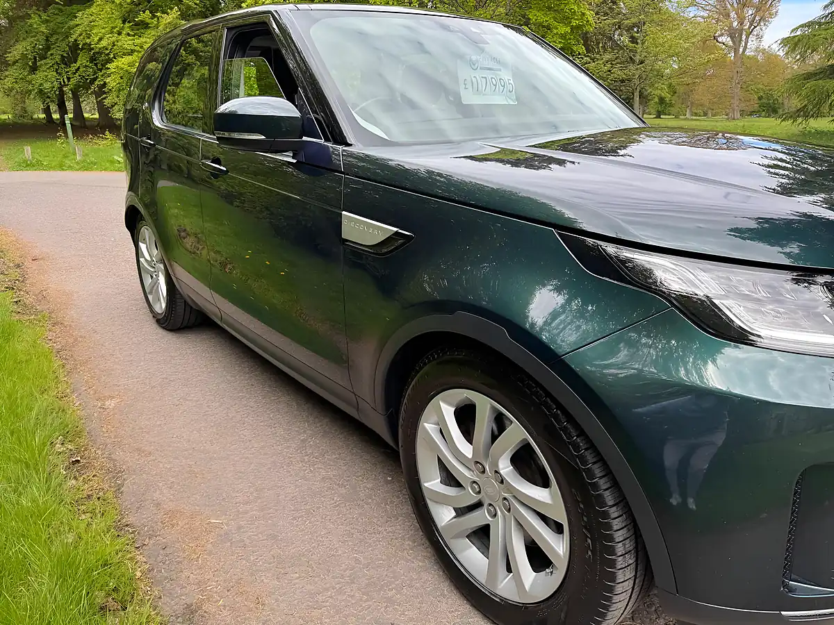 Used 2017 Land Rover Discovery Hse Green - Interior and Exterior details 13