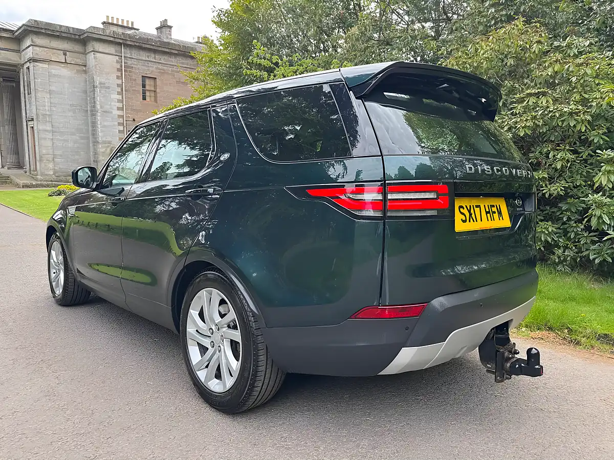 Used 2017 Land Rover Discovery Hse Green - Interior and Exterior details 4