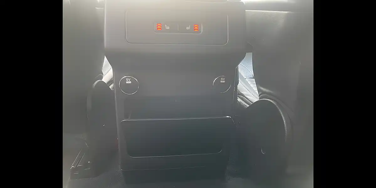 Used 2017 Land Rover Discovery Hse Green - Interior and Exterior details 10