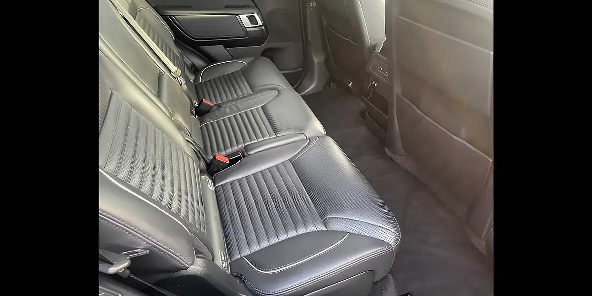 Used 2017 Land Rover Discovery Hse Green - Interior and Exterior details 12