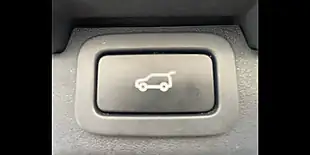 Used 2017 Land Rover Discovery Hse Green - Interior and Exterior details 13