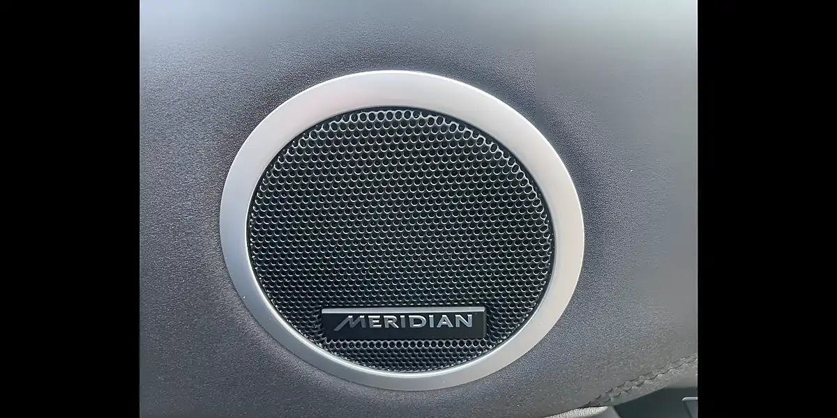 Used 2017 Land Rover Discovery Hse Green - Interior and Exterior details 18