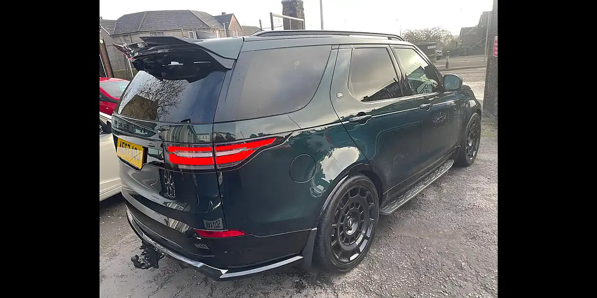 Used 2017 Land Rover Discovery Hse Green - Interior and Exterior details 4