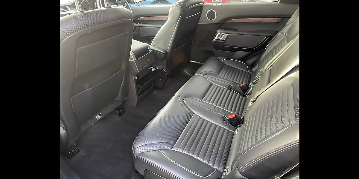 Used 2017 Land Rover Discovery Hse Green - Interior and Exterior details 9