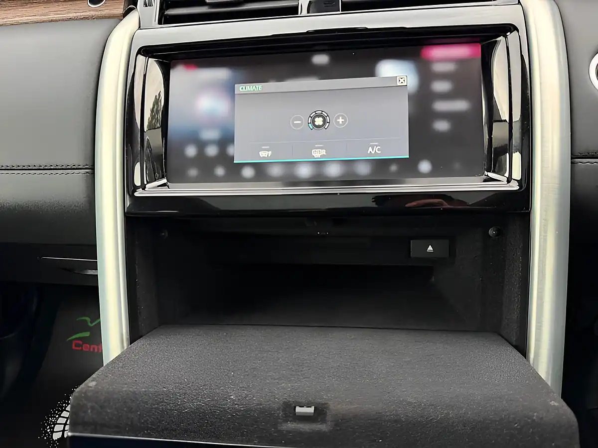 Used 2017 Land Rover Discovery Hse Grey - Interior and Exterior details 19