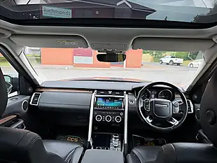 Used 2017 Land Rover Discovery Hse Grey - Interior and Exterior details 3